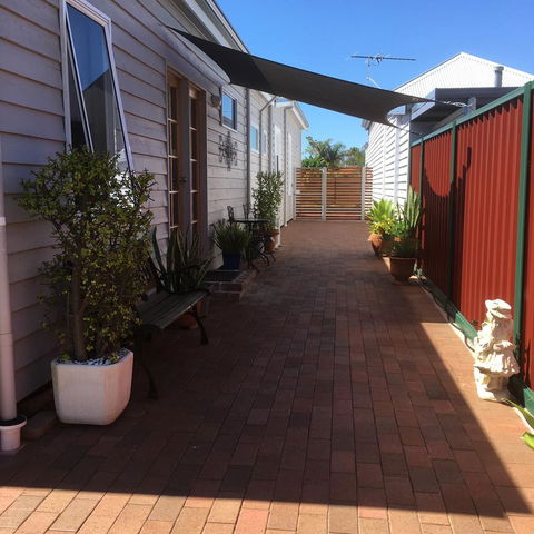 Bluebird Cottage - Kempsey Accommodation 28