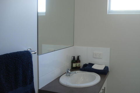 Bluebird Cottage - Kempsey Accommodation 22
