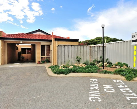 Ocean View Villas - 2 Bedroom Villa In Quiet Complex - Kempsey Accommodation 11