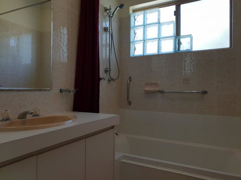 Ocean View Villas - 2 Bedroom Villa In Quiet Complex - Kempsey Accommodation 5