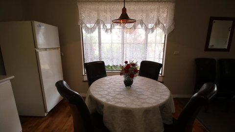 Daisy Cottage - Kempsey Accommodation 11