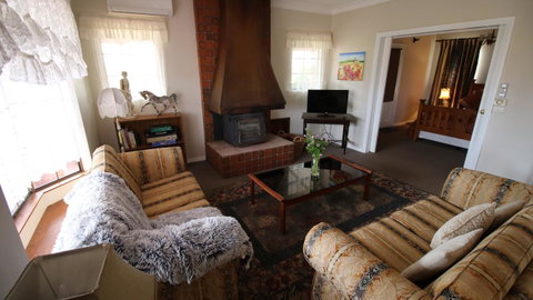 Daisy Cottage - Kempsey Accommodation 24