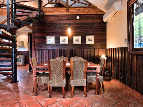 Oak Tree Barn Bridgetown - Kempsey Accommodation 4