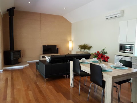 Jarrah Grove Forest Retreat - Kempsey Accommodation 7