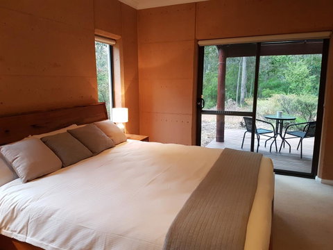 Jarrah Grove Forest Retreat - Kempsey Accommodation 6
