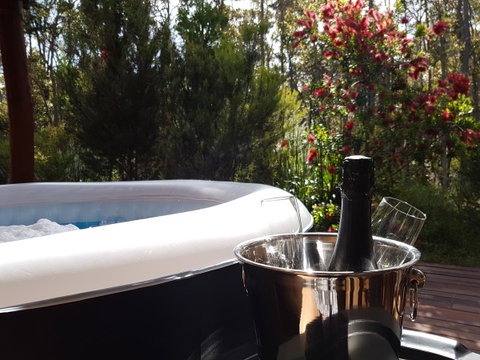 Jarrah Grove Forest Retreat - Kempsey Accommodation 10
