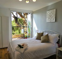 Treetops Cottage - Kempsey Accommodation