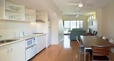 Footprints Preston Beach - Kempsey Accommodation 22