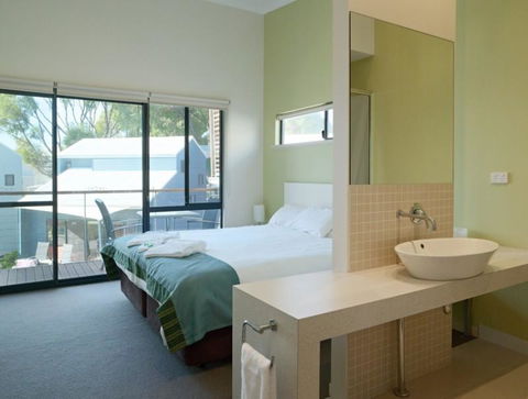 Footprints Preston Beach - Kempsey Accommodation 21
