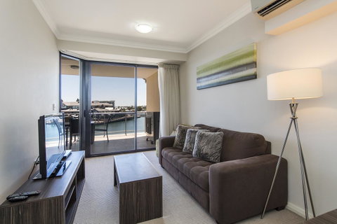 Dolphin Quay Apartments - Kempsey Accommodation 32