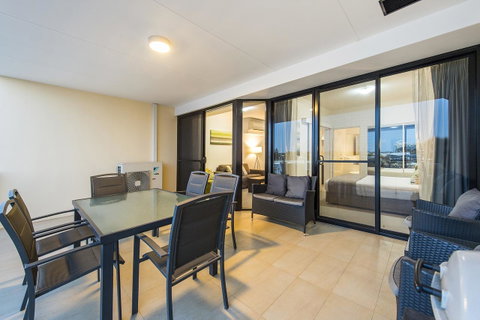 Dolphin Quay Apartments - Kempsey Accommodation 38