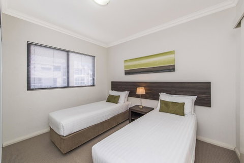 Dolphin Quay Apartments - Kempsey Accommodation 39