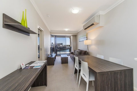 Dolphin Quay Apartments - Kempsey Accommodation 33