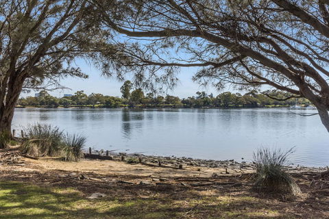 Ascot Quays Apartment 102 - Kempsey Accommodation 1