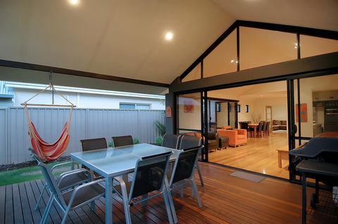 THE SANCTUARY LUXURY HOLIDAY HOME - Kempsey Accommodation 23