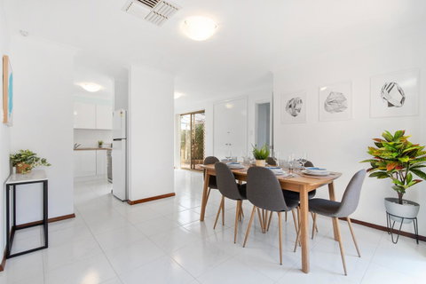 Applecross Village Residence - Kempsey Accommodation 10