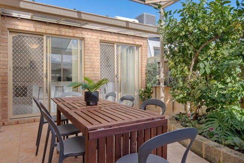 Applecross Village Residence - Kempsey Accommodation 27