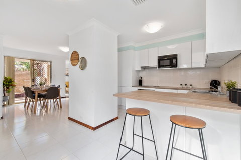 Applecross Village Residence - Kempsey Accommodation 11