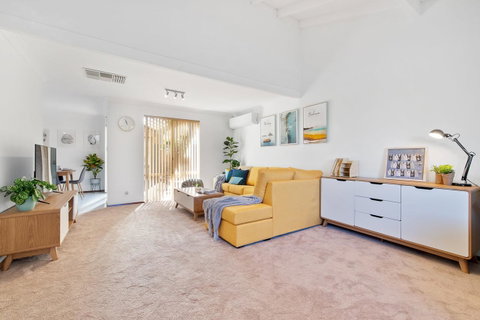 Applecross Village Residence - Kempsey Accommodation 5