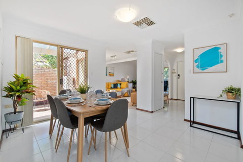 Applecross Village Residence - Kempsey Accommodation 7