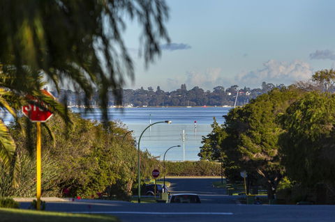 Como Executive Apartment - Kempsey Accommodation 21