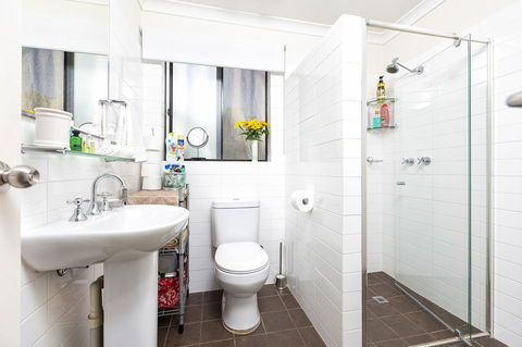 Como Executive Apartment - Kempsey Accommodation 15