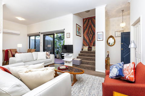 Como Executive Apartment - Kempsey Accommodation 9
