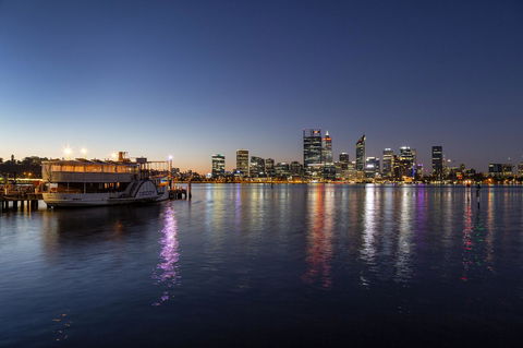 Como Executive Apartment - Kempsey Accommodation 37