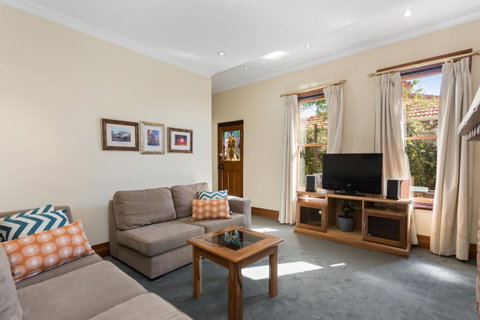 100 On South Callan Apartments - Kempsey Accommodation 2