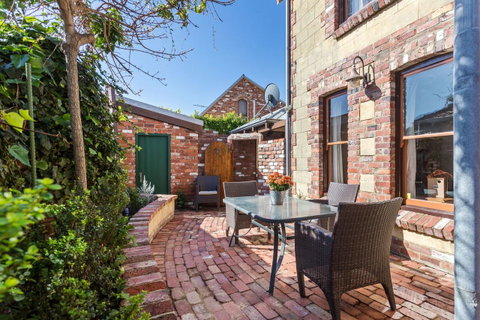 100 On South Callan Apartments - Kempsey Accommodation 17