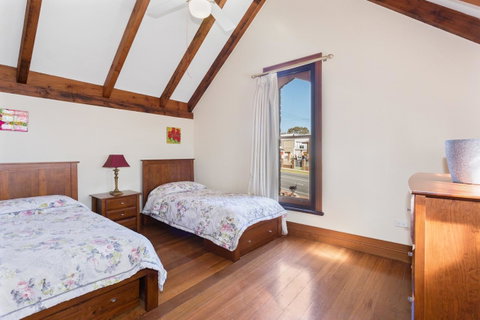 100 On South Callan Apartments - Kempsey Accommodation 12