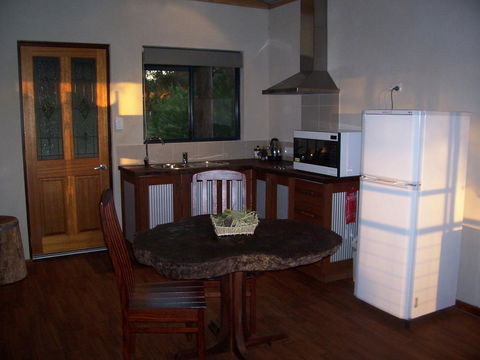 SilverSprings Spa Retreat Pet Friendly Cottages And Glampings - Kempsey Accommodation 22