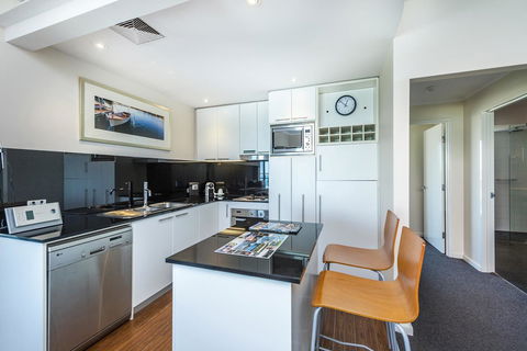 A 406 FANTASTIC OCEAN BEACH And MARINA VIEW APT - MANDURAH - Kempsey Accommodation 19