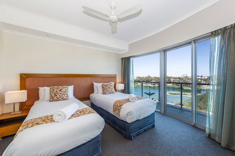 A 406 FANTASTIC OCEAN BEACH And MARINA VIEW APT - MANDURAH - Kempsey Accommodation 17
