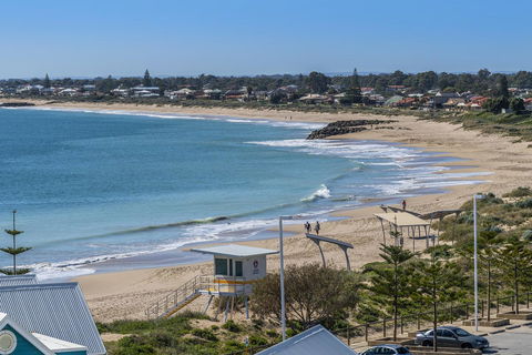 A 406 FANTASTIC OCEAN BEACH And MARINA VIEW APT - MANDURAH - Kempsey Accommodation 5