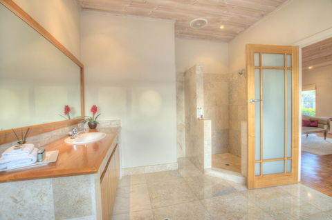Moana Spa Villas - Prime Yallingup Location - Kempsey Accommodation 30
