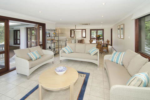 Seahaven - Kempsey Accommodation 3