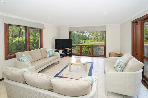 Seahaven - Kempsey Accommodation 11