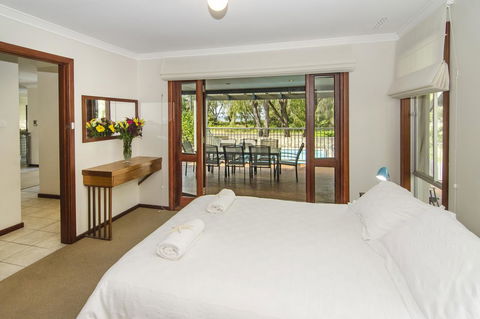 Seahaven - Kempsey Accommodation 15