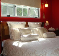 Lanterns Retreats - Kempsey Accommodation