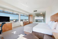 Book Devonport Accommodation Vacations Kempsey Accommodation Kempsey Accommodation