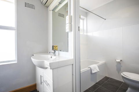 Nightcap At Carlyle Hotel - Kempsey Accommodation 4