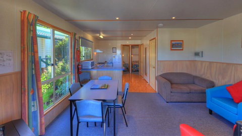 Bicheno Cabin Park - Kempsey Accommodation 9