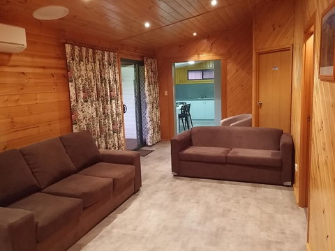 Bicheno Cabin Park - Kempsey Accommodation 11