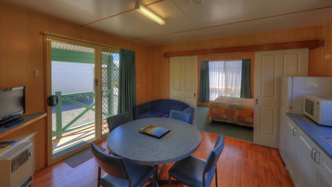 Bicheno Cabin Park - Kempsey Accommodation 19
