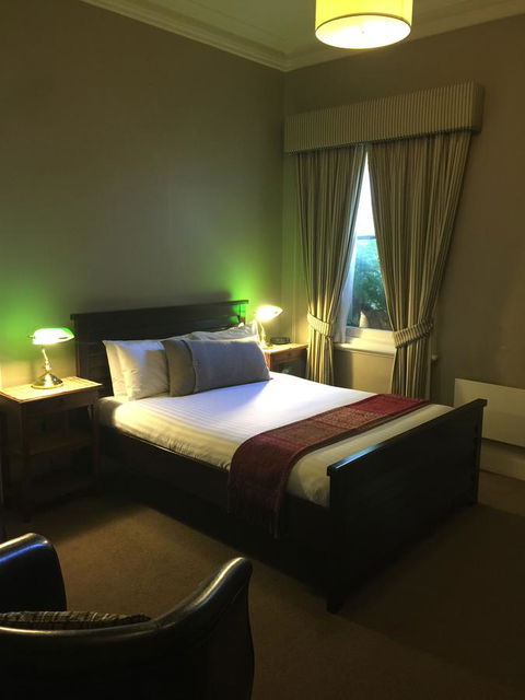 Clydesdale Manor - Kempsey Accommodation 9