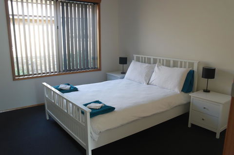 Modern 2 Bedroom Appartment - Kempsey Accommodation 5