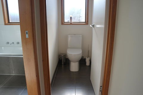 Modern 2 Bedroom Appartment - Kempsey Accommodation 12