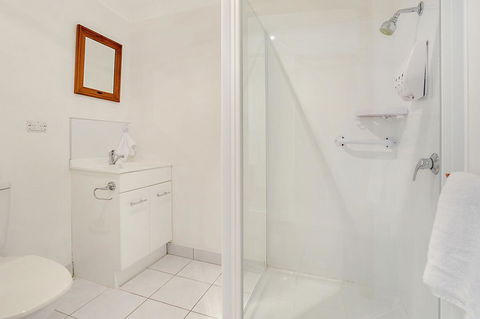Harvey Farm Lodge - Kempsey Accommodation 21