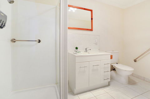Harvey Farm Lodge - Kempsey Accommodation 15